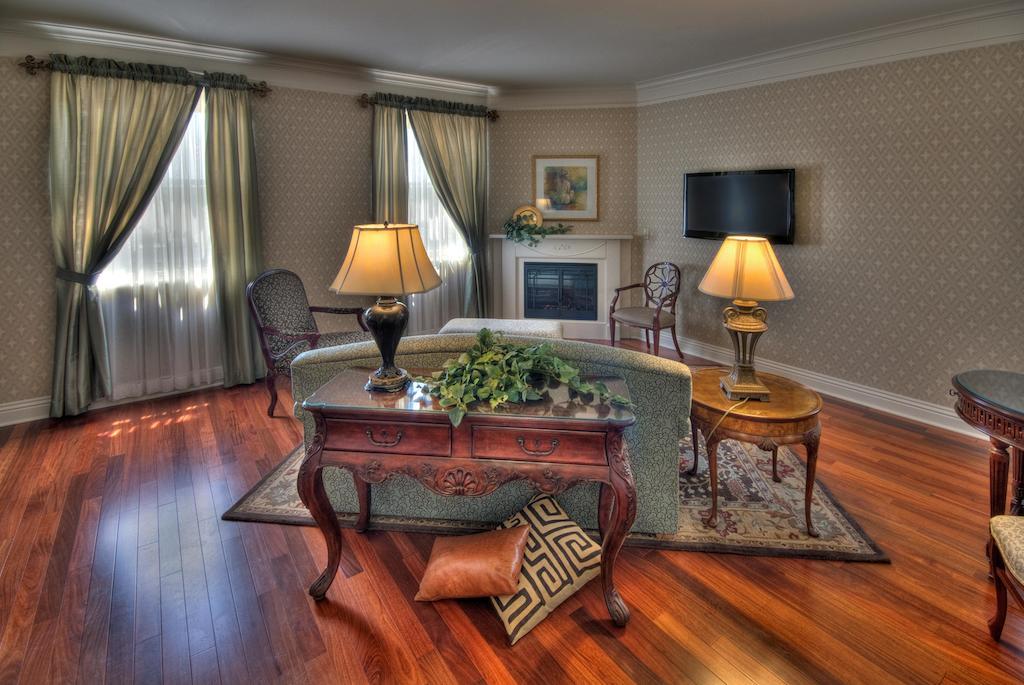 Charley Creek Inn Wabash エクステリア 写真