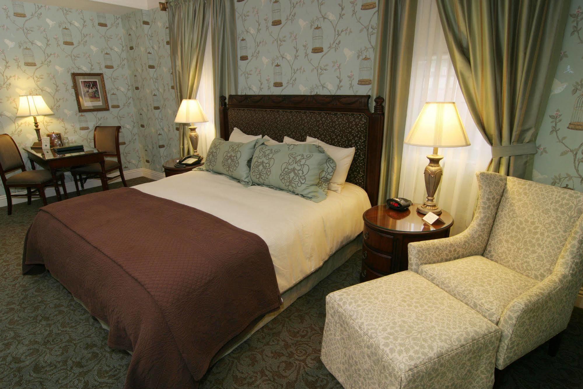 Charley Creek Inn Wabash エクステリア 写真